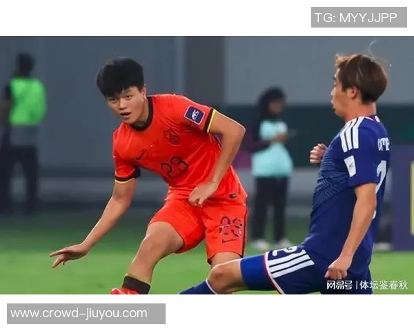 助威国足美女齐聚赛场展现青春活力与激情助力球队冲击胜利